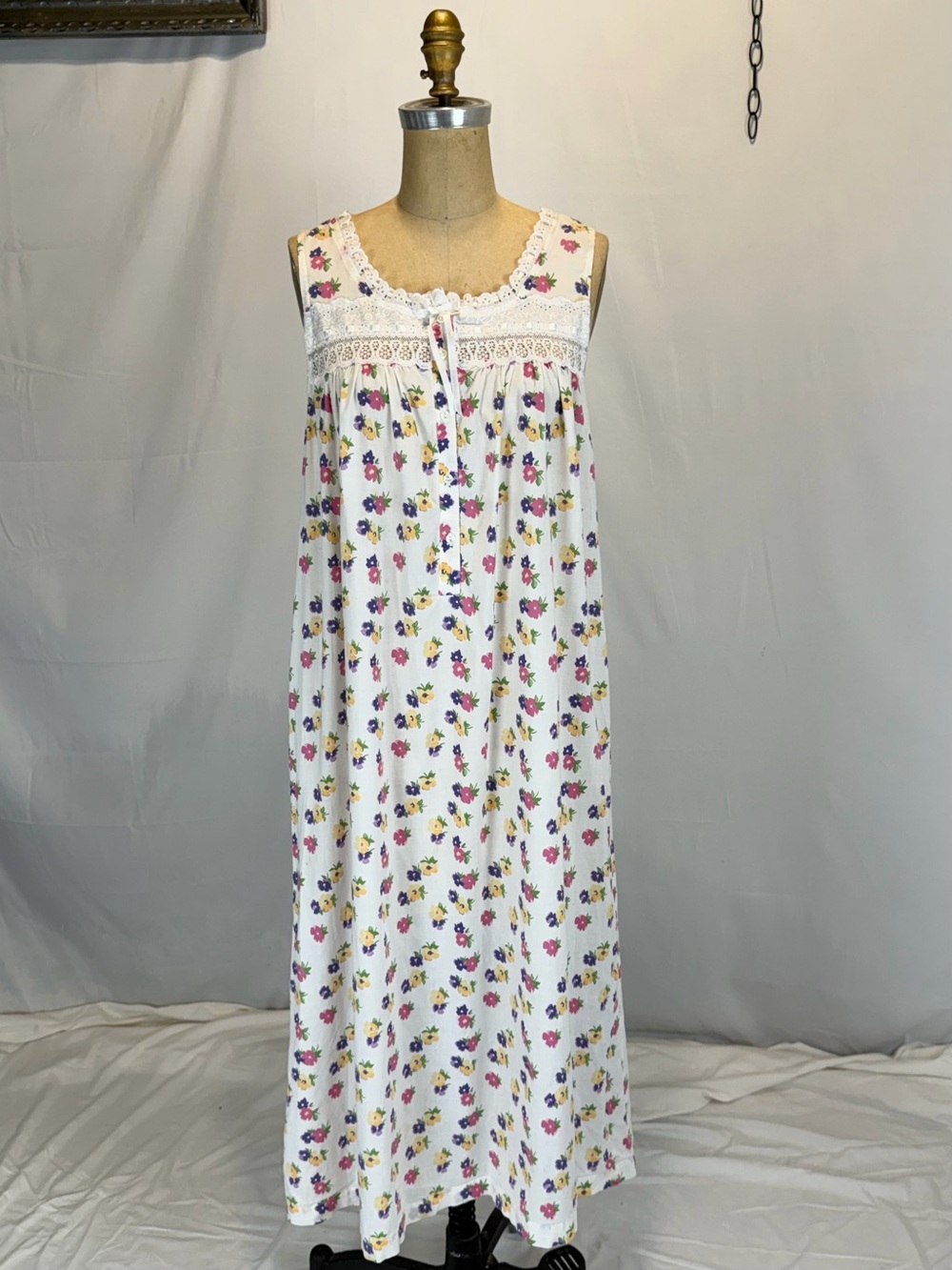 VINTAGE cotton eyelet lace nightgown sleeveless long maxi cottage country floral - Picture 6 of 10